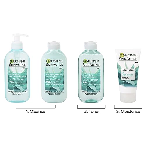 Garnier Natural Aloe Extract Cleansing Milk 200ml