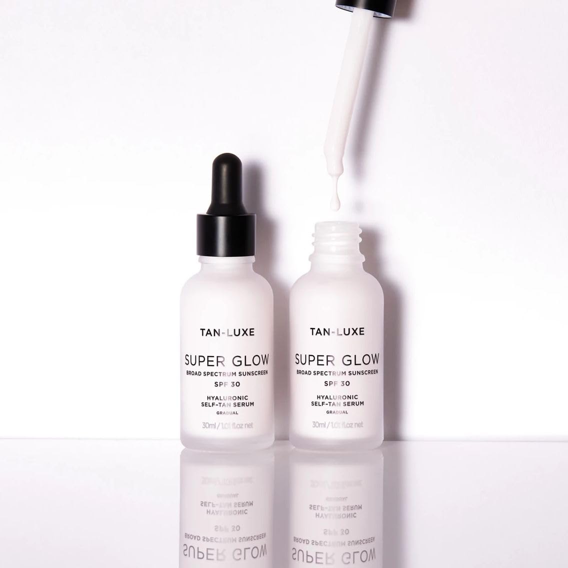TAN-LUXE Tan Luxe SUPER GLOW Self Tan Serum, (30 ml) Daily Gradual Self Tanning Skincare, Cruelty Free & Vegan
