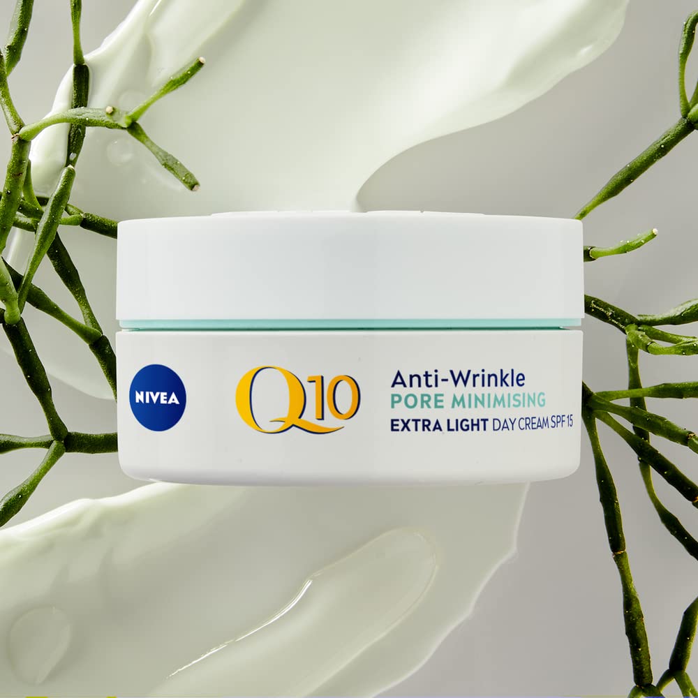 NIVEA Q10 Anti-Wrinkle Power Pore Minimising Day Cream SPF 15 (50ml), Anti-Wrinkle Face Cream with Skin Identical Q10 and Algae Extract, Face Cream for More Refined Skin