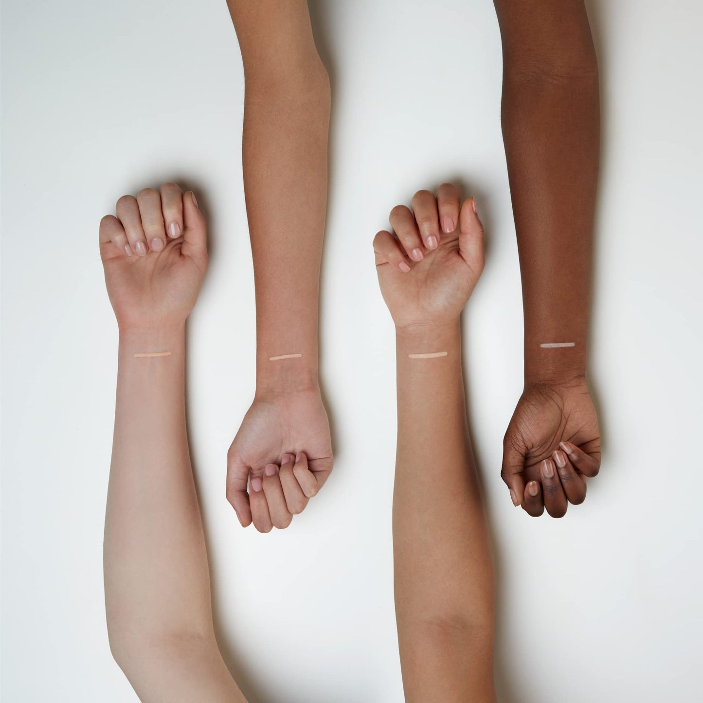 essence cosmetics inner eye brightening pen 01 - everybody's shade pencil