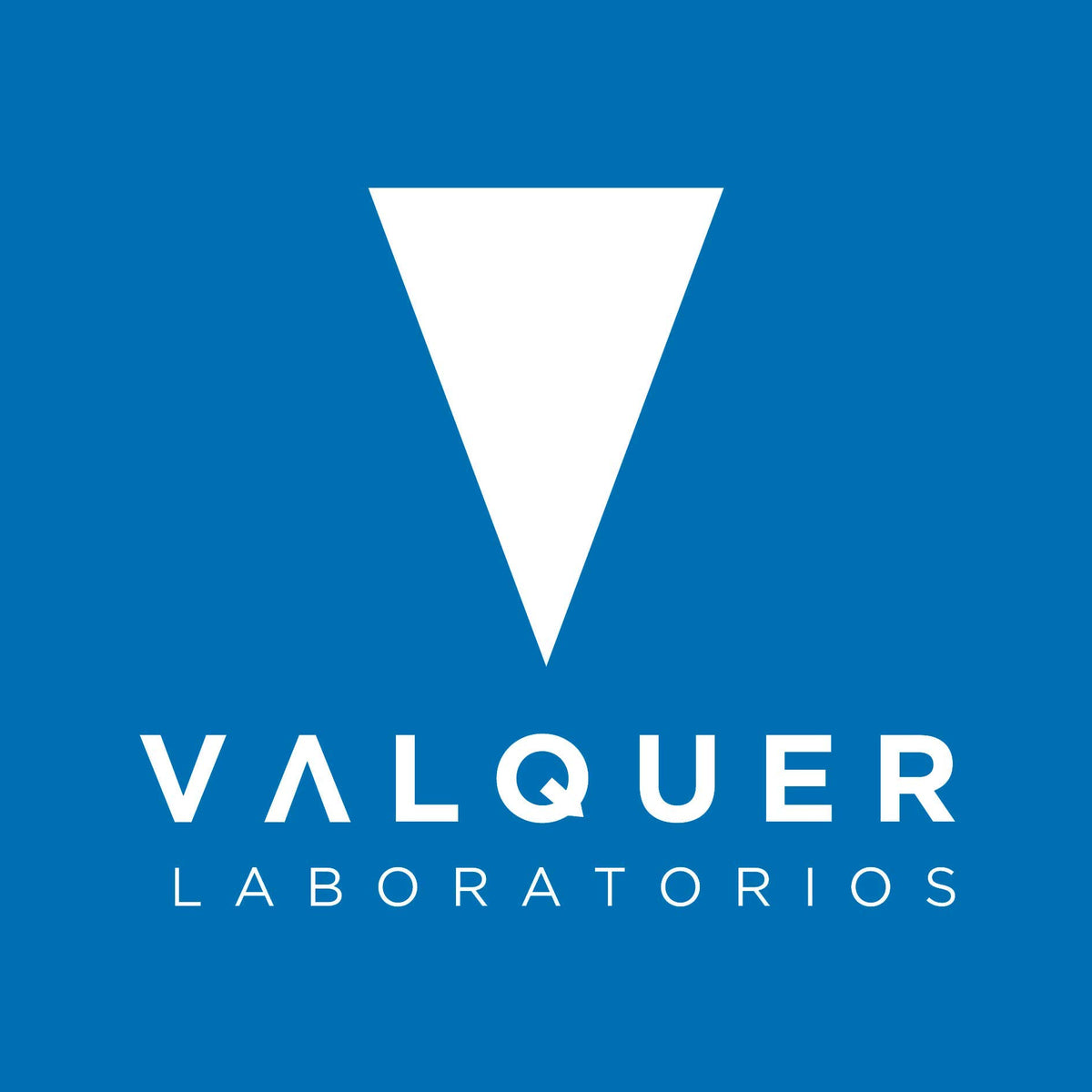 Valquer Laboratorios Valquer Total Repair Zero Biphasic Conditioner. Repairs, Softens and Nourishes Damaged and Dry Hair. Intense Hydration with Green Caviar and Cotton Capsules. Vegan. 300ml
