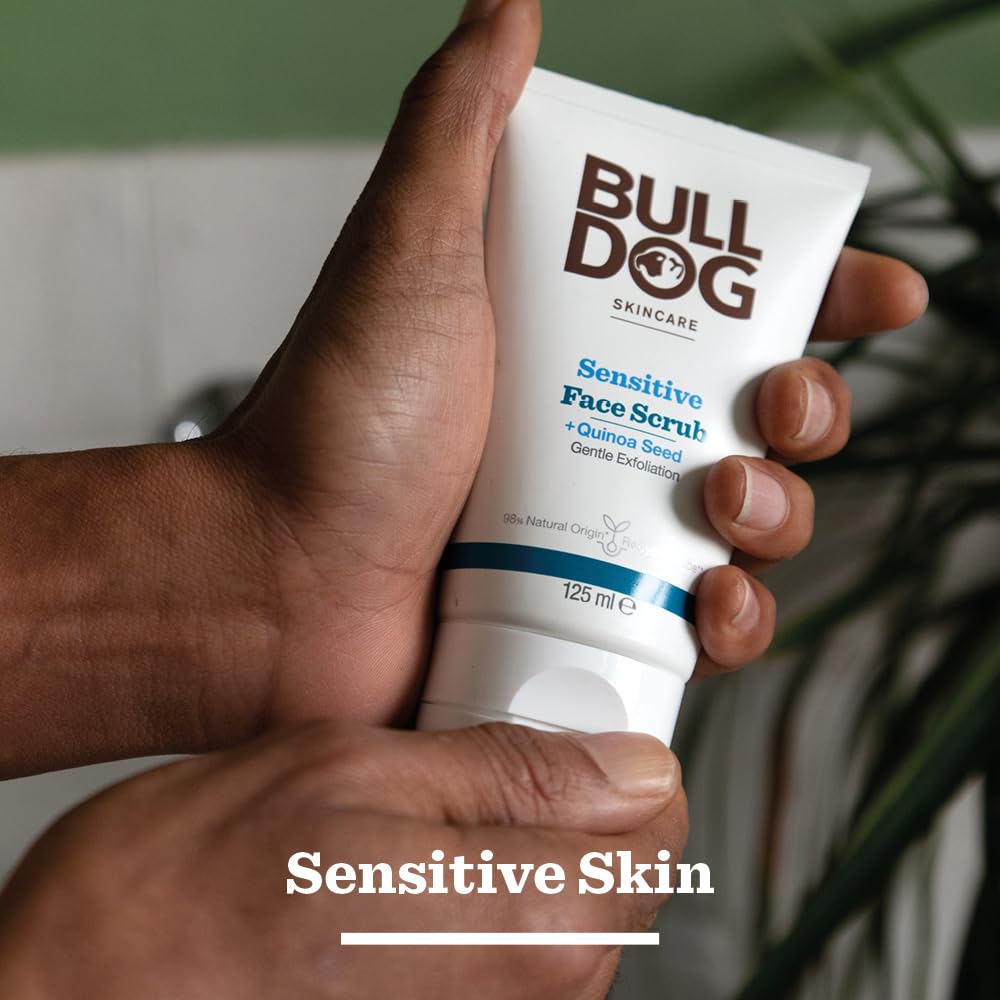 Bulldog Skincare Sensitive Face Scrub for Men 125 ml