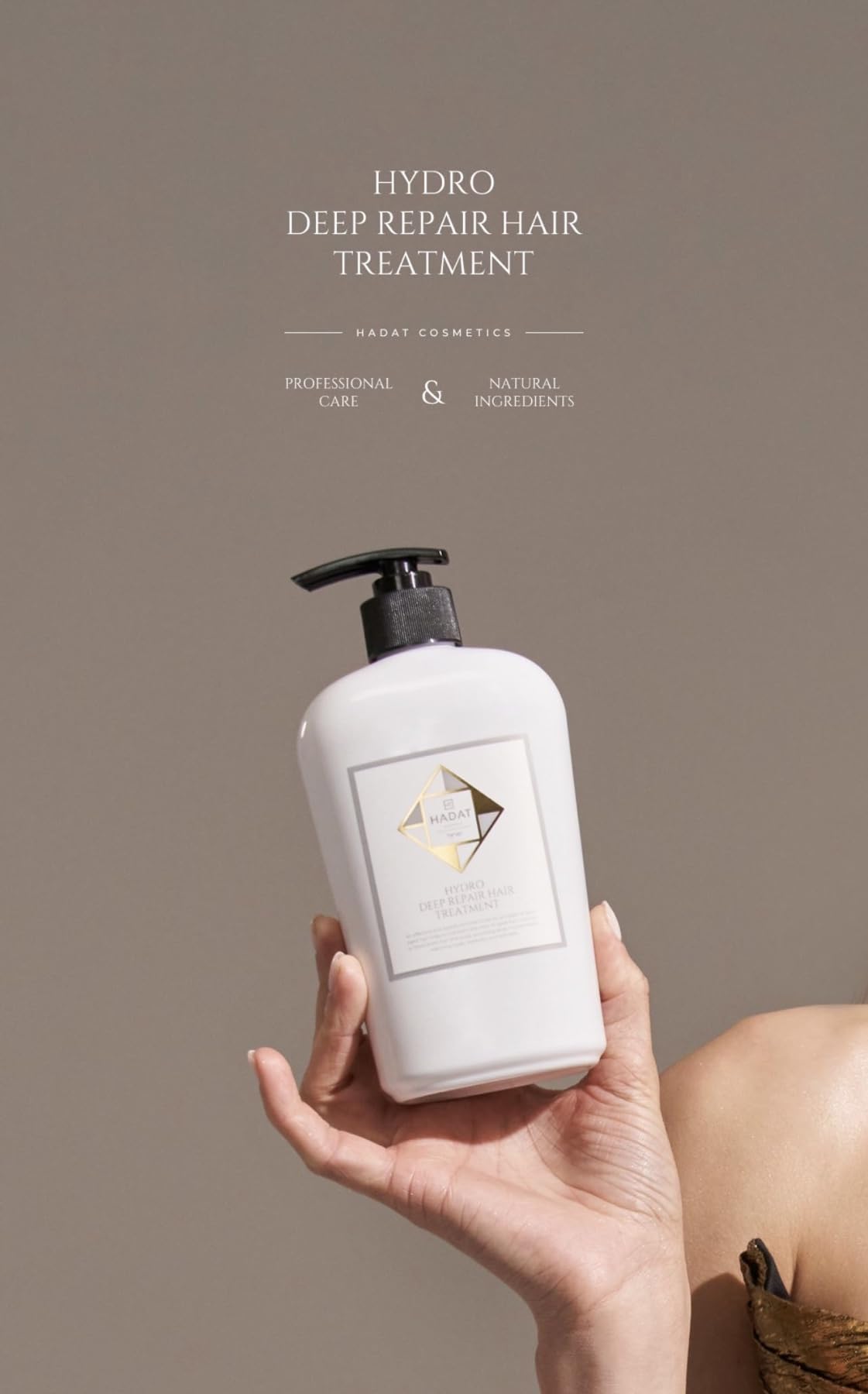 Hadat Hydro Deep Repair Hair Treatment, 500 ml: restores, moisturises and protects damaged hair with macadamia oil and hydrolysed collagen.