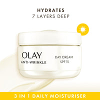 Olay Skincare Gift Set: Complete SPF 15 Face Moisturiser + Night Cream With Vitamin C, Skin Care Christmas Gifts For Women, 50ml + 50ml