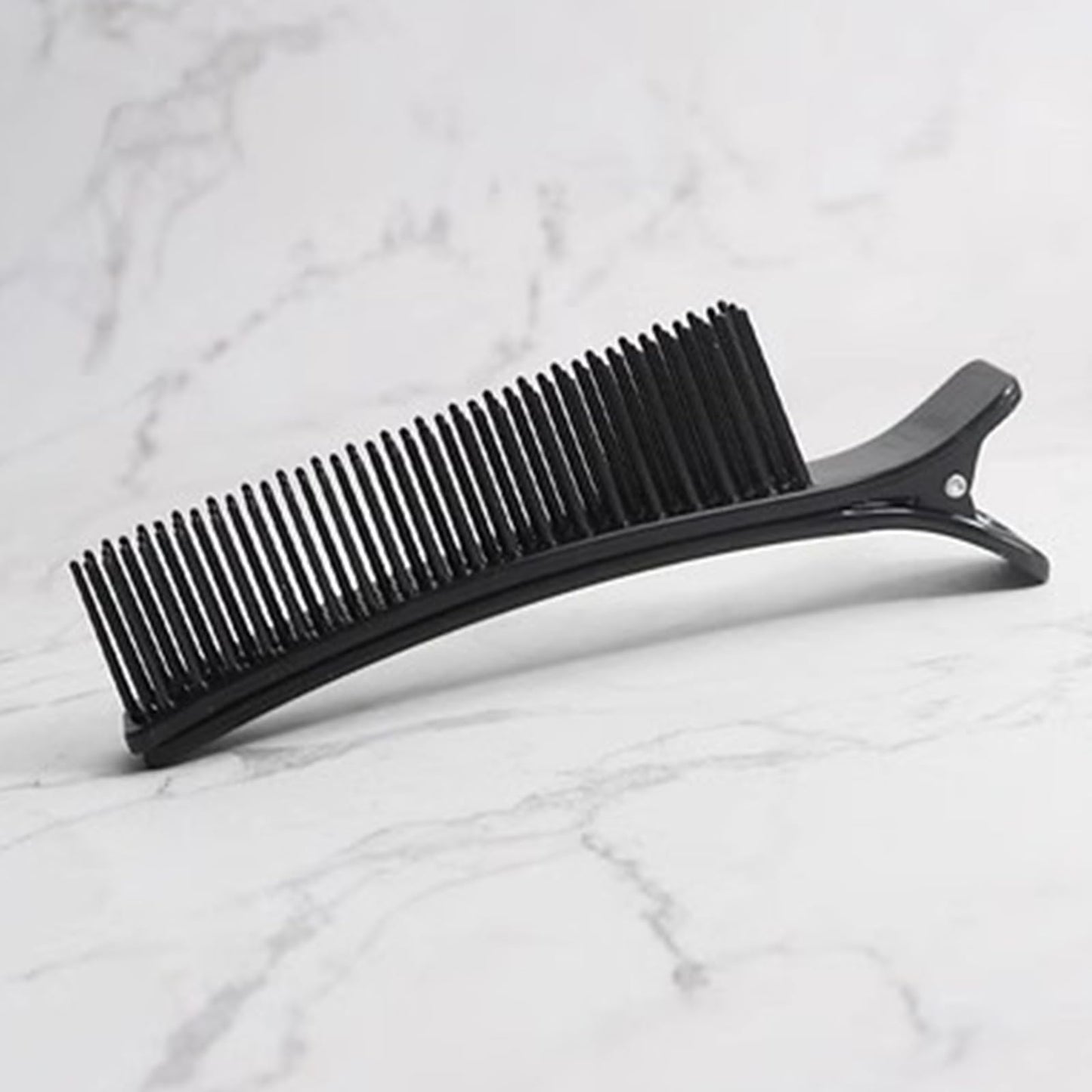 Generic 4 Pcs Sectioning Hair Clips, Hair Sectioning Clips, Hairdressing Clips with Nonslip Grip and Comb Hair Styling Accessories for Salon Home Hair Cutting Coloring (Black)