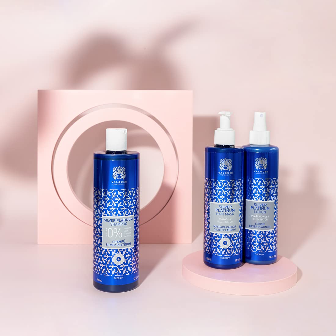 Valquer Profesional Valquer Silver Platinum Mask that perfects the color for bleached, white, gray and silver hair. To conditioning, nourishing and repairing the hair, it neutralize the yellowish/orange colors. 300 ml