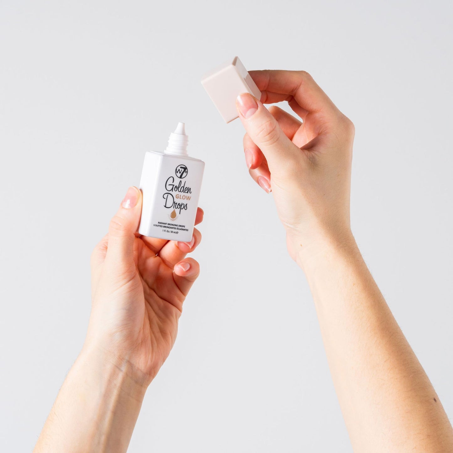 W7 Golden Glow Drops & Brush Duo - 2 Piece Set - Liquid Bronzing Drops & Face & Body Applicator Brush