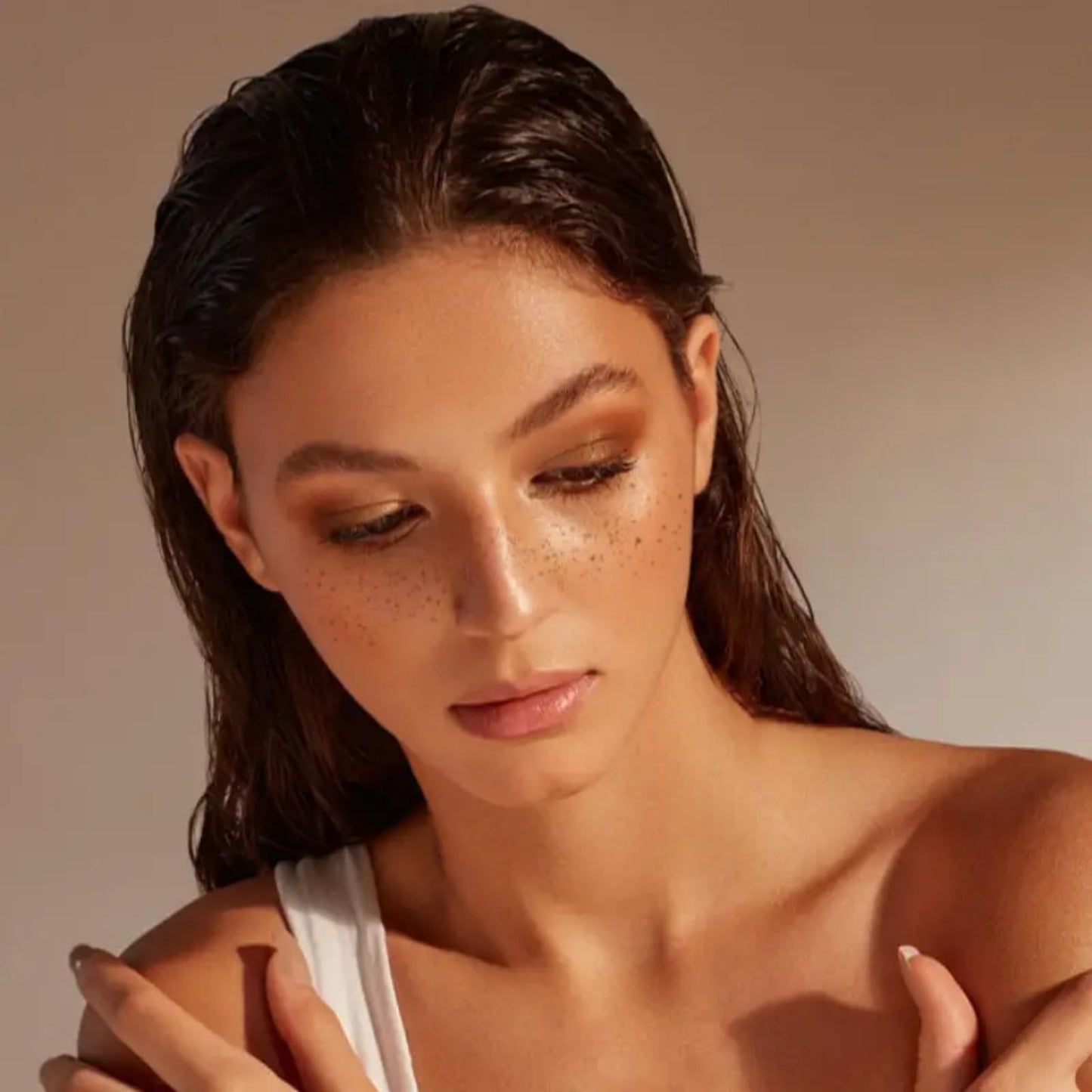 Jinjiar Freckle Pen,Freckle Makeup Pen,Natural Lifelike Freckle Pen,Waterproof Long-Lasting Soft Spot Pen for Natural Like-real Makeup,Easy to Color & Waterproof Freckle Make-up Pen,Brown Liquid Eyeliner