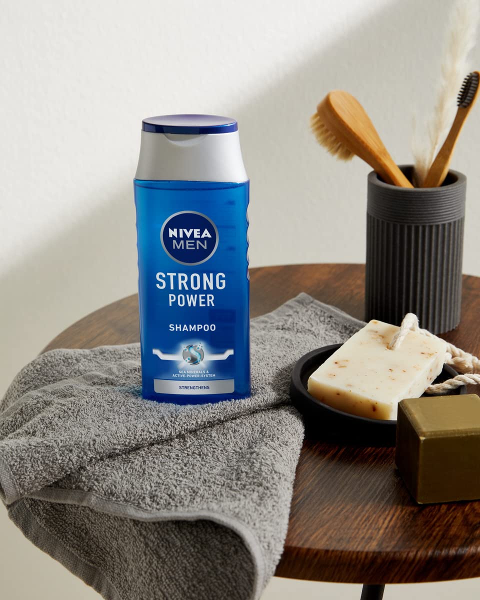 NIVEA MEN Strong Power Shampoo, kräftigendes Haarshampoo ohne Silikone und Mikroplastik, Männer Shampoo mit Meeresmineralien und pH-optimierter Formel (250 ml)