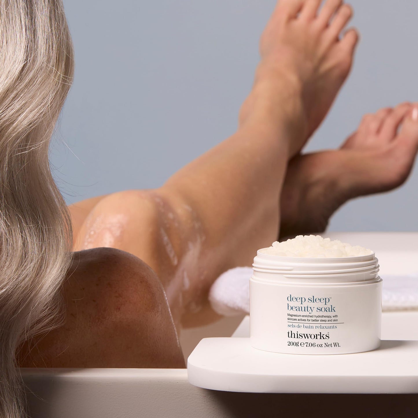 This Works Deep Sleep Beauty Soak 200g - Luxury Bath Salts with Muscle Soothing Minerals Magnesium and Zinc, with Vitamin E for Brigther Skin