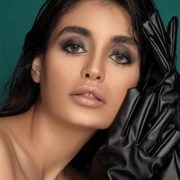 QUIWEN Single Matte Black Eyeshadow, Black Eye Make-Up Pressed Fine Powder Eyeshadow High Pigment Longwear Waterproof Single Black Eye Shadow With Brush for All Skin Tone