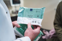 Abena Bed Bath Wipes | 20x 23cm | 8 Pieces | Strong Wet Wipes Elderly Aids For Daily Living, Wet Wipes For Adults Suitable For Bed Bound or Immobile Individuals. Body Wipes for Personal Care.