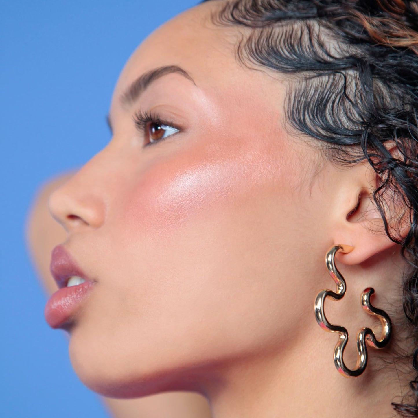 Lottie London Cheeky Kiss in Such a Flirt, Multi-tasking Lip & Cheek Color Stick, Easy-to-apply Blusher & Lipstick, Infused with Hyaluronic Acid & Vitamin E