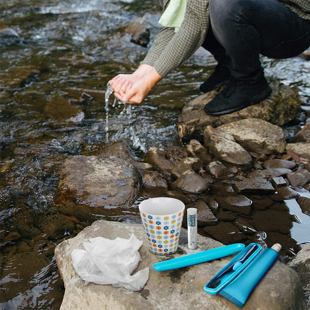 100 Pieces Compressed Wipes, Compressed Towels Tablets, Portable Face Towels Tablets, Compressed Coin Tissue for Travel, Home, Beauty Outdoor Activities