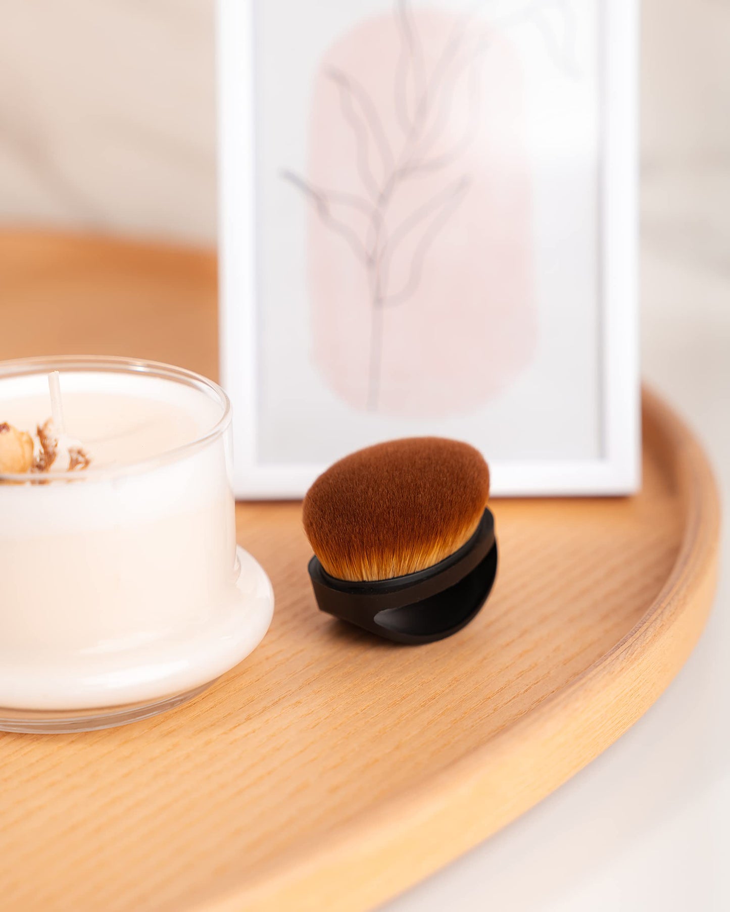 COCOSOLIS TANNING BRUSH Premium brush for precise and flawless application of self-tanner and other products