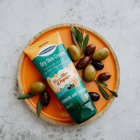 Dermatonics Natural Care Dry Skin Cream - Enriched with 10% Urea, Olive and Papaya Extracts, Long lasting Hydration and a Gentle Scent for Smooth, Supple Skin, Vegan Friendly, 200 ml