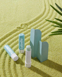 Labello Lip Scrub Aloe Vera (5.5 ml), Innovative Lip Balm with Scrub Particles of Natural Origin, Gentle Lip Scrub with Vitamin E