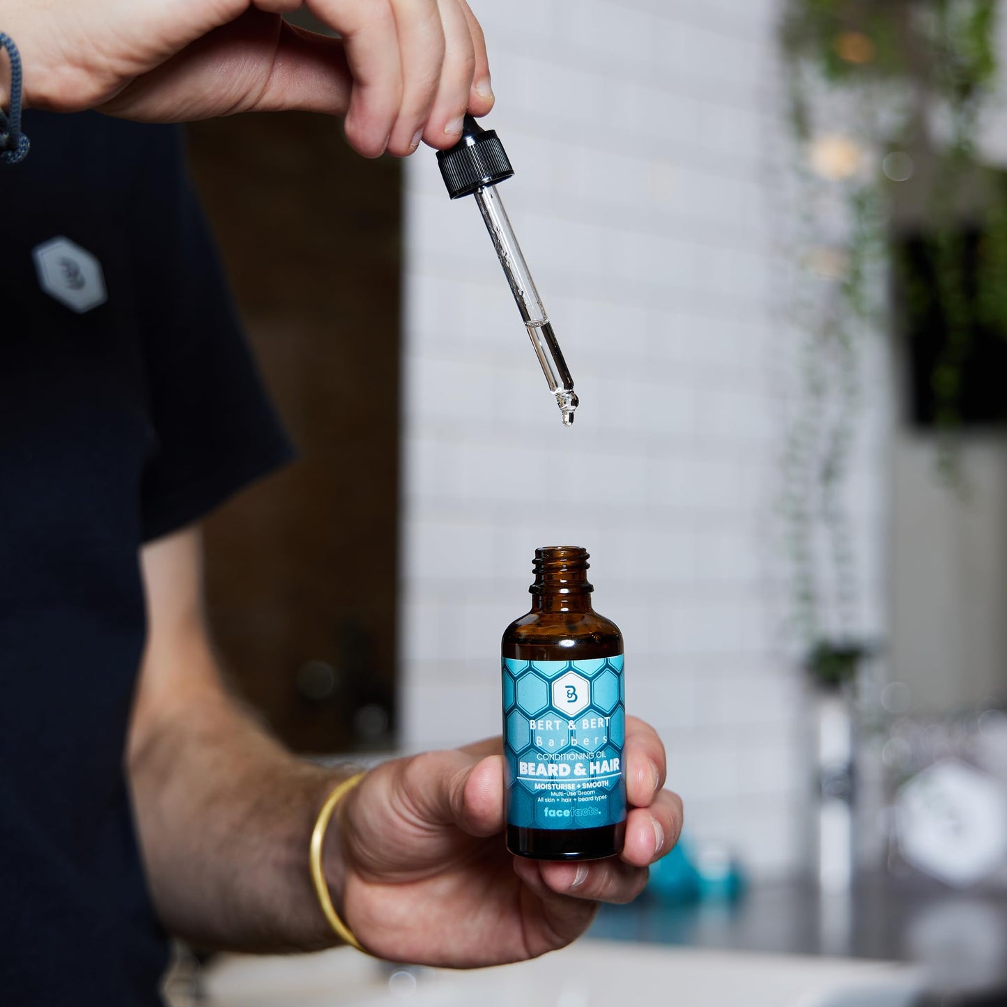 Generic Face Facts | Bert & Bert Barbers Beard & Hair Oil | Multi-use Oil | Smooth + Nourish | 50ml