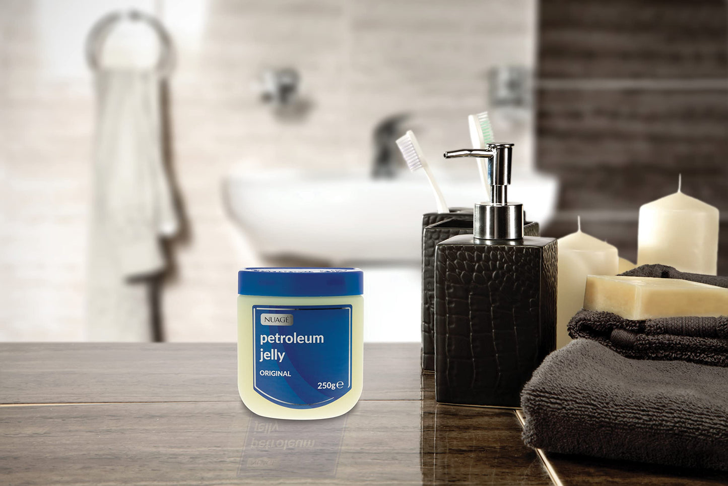 Nuage Everday Essential Petroleum Jelly, 250G