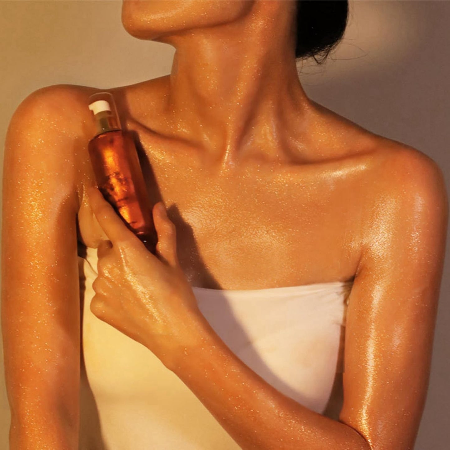 BigyQiu Body Shimmer Oil,Body Shimmer Lotion,Moisturizing Light Shimmer Glow Illuminator,Body Luminizer Liquid Highlighter,Non-Sticky Body Glow Shimmer Lotion for Face and Body(#03-Bronze Gold)