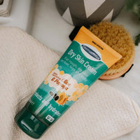 Dermatonics Natural Care Dry Skin Cream - Enriched with 10% Urea, Olive and Papaya Extracts, Long lasting Hydration and a Gentle Scent for Smooth, Supple Skin, Vegan Friendly, 200 ml