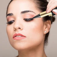 Natural Black Eyeliner Cream,2 Pieces Black Eyeliner Cream,Smudge Proof Eyeliner,Cream Eyeliner,Ayky Eyeliner,Gel Eyeliner Waterproof,Suitable for Daily or Party Makeup (Black)