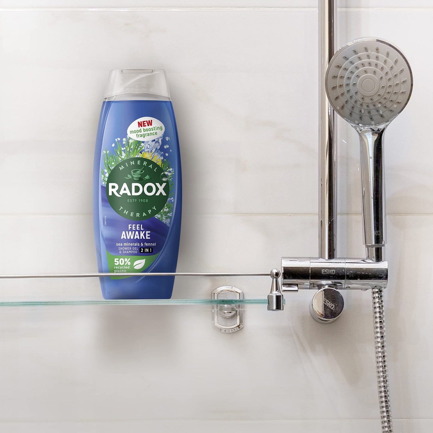 Radox Mineral Therapy Feel Awake 2-in-1 body wash & shampoo shower gel with a sea mineral & fennel fragrance for a refreshing shower experience 450 ml
