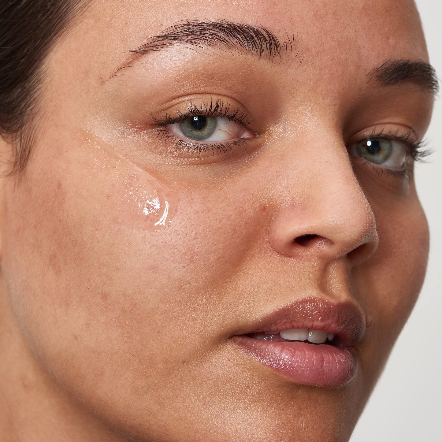 The INKEY List 15% Vitamin C and EGF Serum Helps to Intensively Brighten All Skin Types 30ml