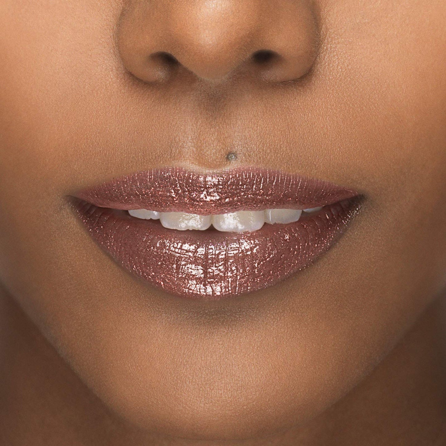 L'Oreal L'OREAL - Gloss Enlumineur - Chromatic Bronze - 3g - 01 Bronze Reflets Prune - Copperbay