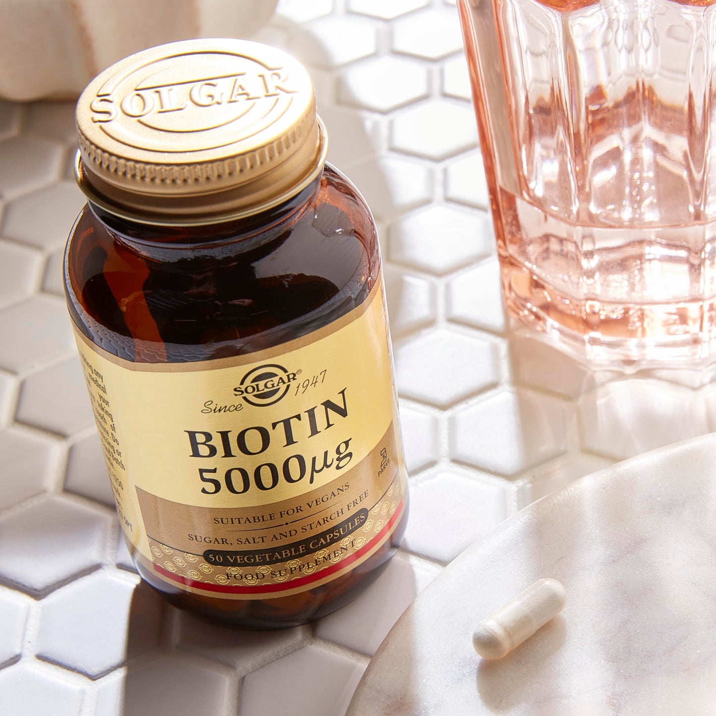 Solgar Biotin 5000 mcg Vegetable Capsules - High Strength Formula - Supports Hair Growth, Glowing Skin, Energy & Vitality - Health Supplement - Sugar Free - Suitable for Vegans - Pack of 50