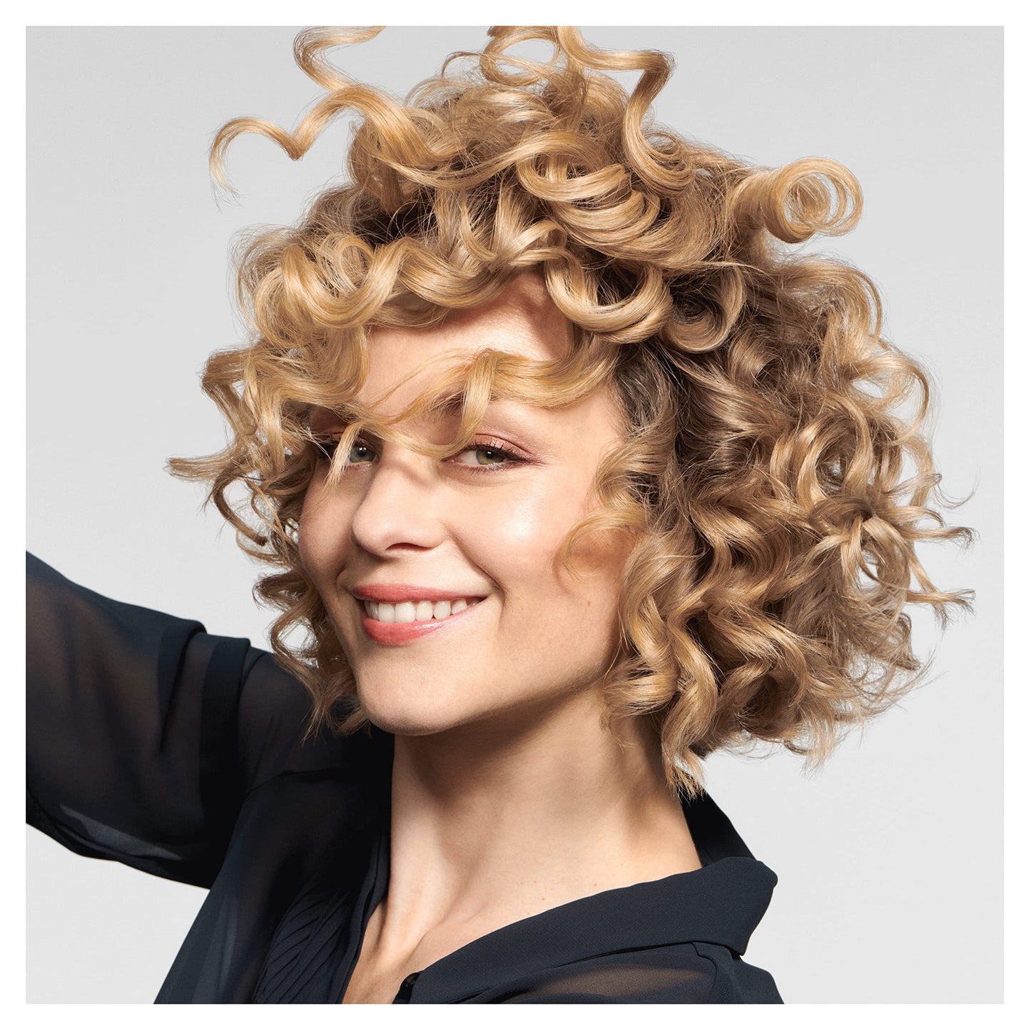 Pantene Defrizz & Illuminate Shampoo 250ml
