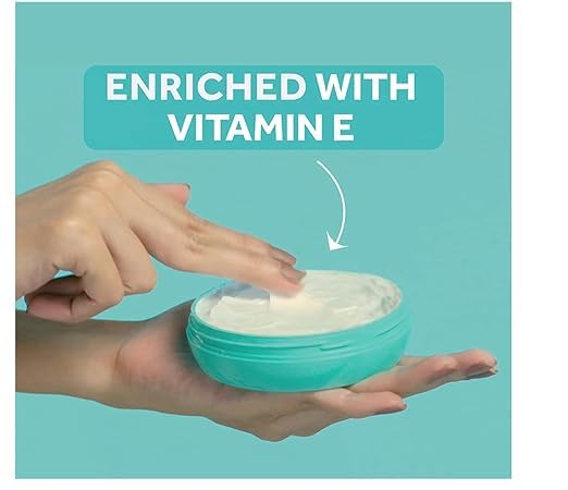 UK Home Shop Light Face Moisturiser, Pond,s 75ml, Daily Lightweight Non-Oily Cream with Vitamin E and C, SPF 15