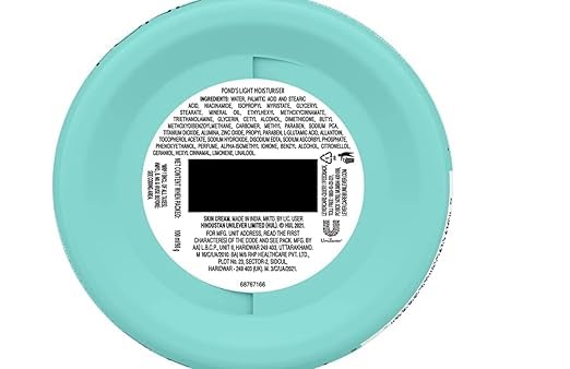 UK Home Shop Light Face Moisturiser, Pond,s 75ml, Daily Lightweight Non-Oily Cream with Vitamin E and C, SPF 15