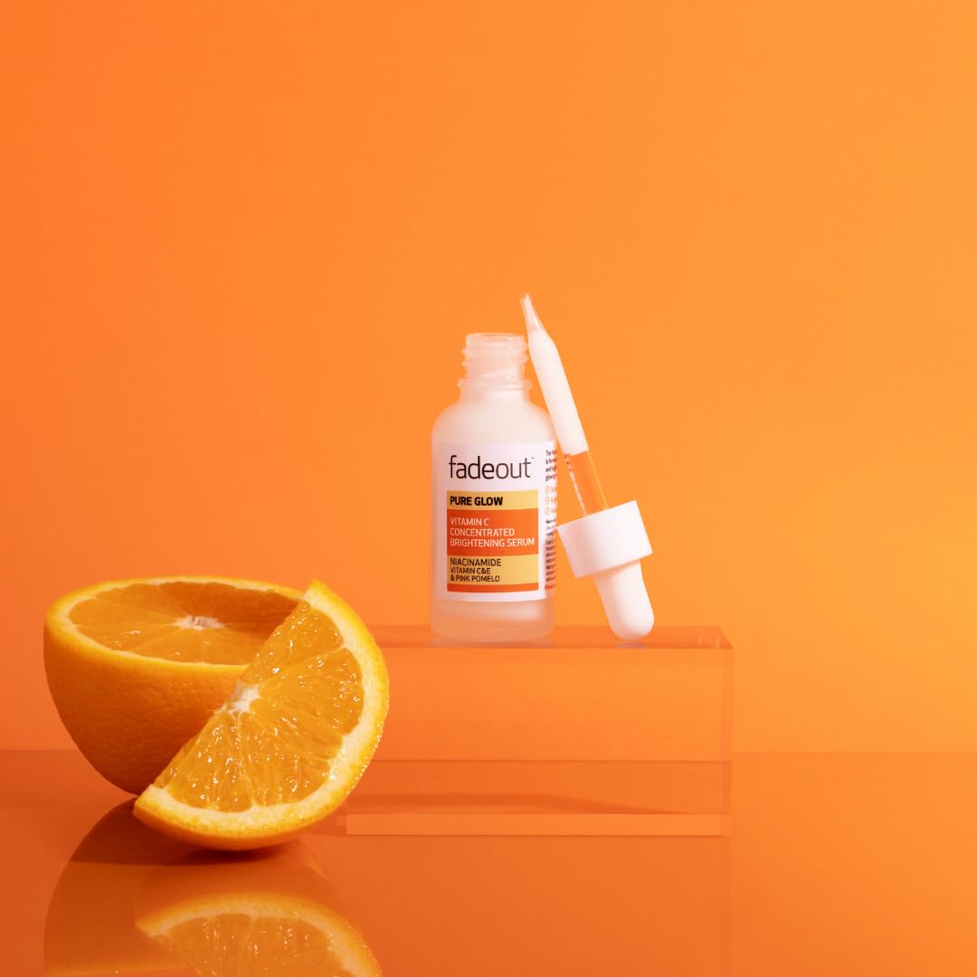 Fade Out PURE GLOW Brightening Serum | Includes Vitamin C, Niacinamide, Pink Pomelo & Vitamin E | Helps Reduce Dark Spots & Hyperpigmentation | Brightens Skin Tone | Minimises Pores | 30 ml