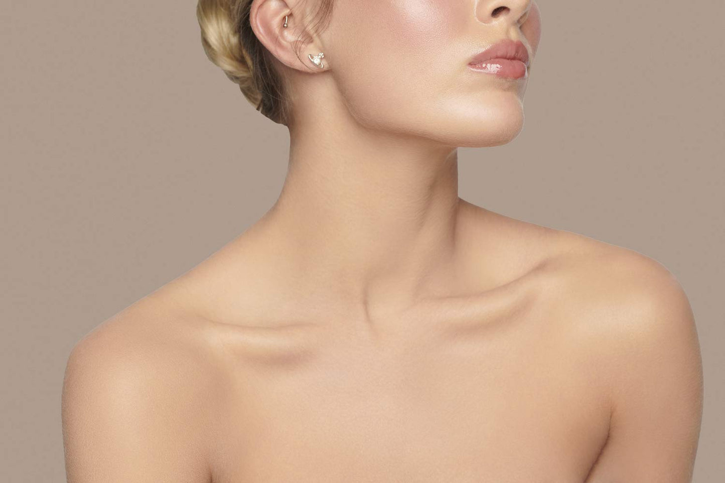S19 STUDIO + LAB S19 SUPER FX Body Makeup, LIGHT - Smoothes & Evens Skin Tone & Texture, Hide Scars & Blemishes - 100ml