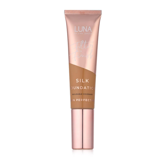 LUNA BY LISA JORDAN LUNA Silk Foundation in RICH BROWN Shade - Contains Hyaluronic Acid, Vitamin C & A, Aloe Vera, and Shea Butter - Brightening Dewy Foundation Makeup - Hydrating Cream Foundation for Dry Skin