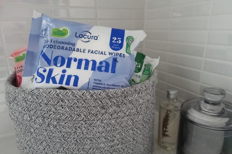 Lacura 3 In 1 Biodegradable Cleansing Facial Wipes For Normal Skin, Makeup Removal Wipes with Vitamin E, Pro-Vitamin B5, Aloe Vera, 2 Packs (50 wipes in total)