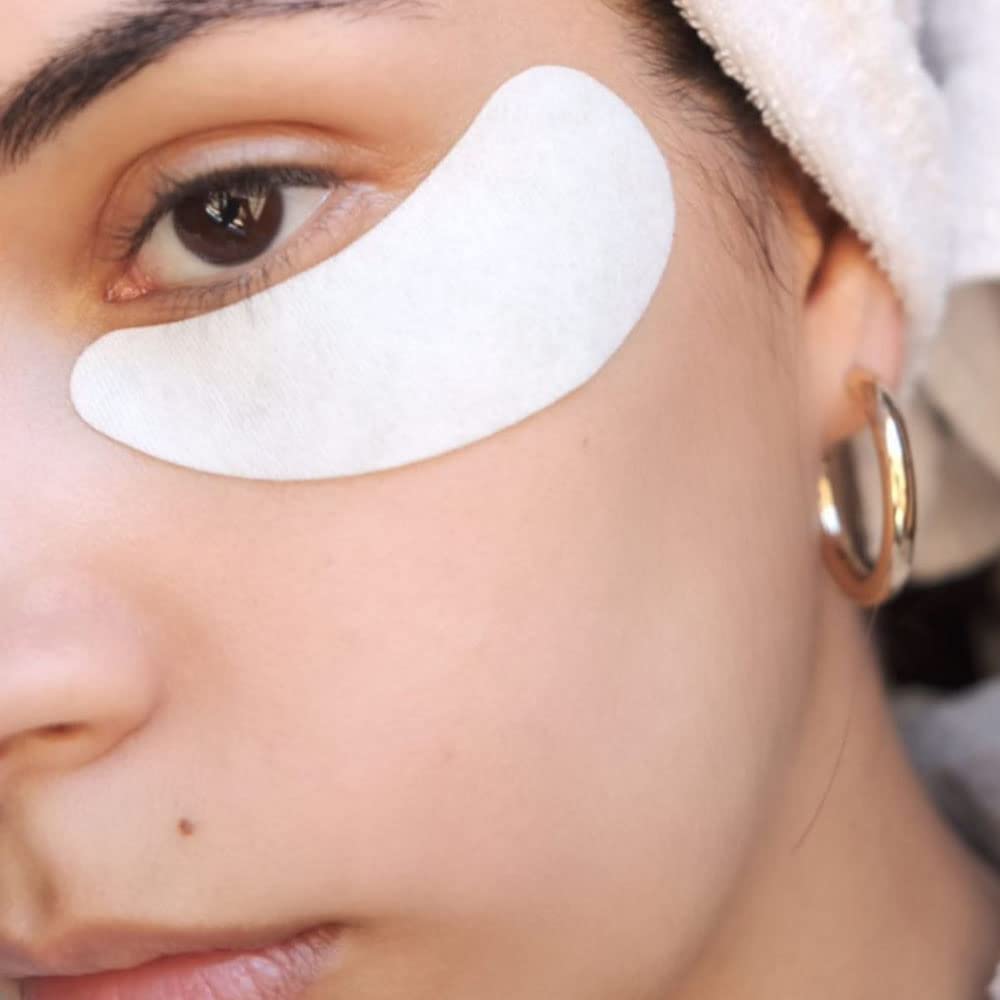 Skin Republic Retinol Hydrogel Under Eye Patches, Brightens Dark Circles, Helps Smooth Skins Texture, Enriched wih Vitamin B5, Pack of 3