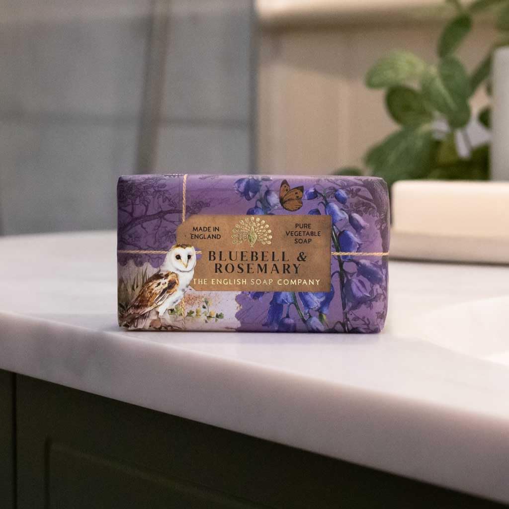 The English Soap Company Anniversary Bluebell and Rosemary Soap - Luxury Shea Butter Bar - Floral Bluebell Scent, Moisturising, Vegan Friendly, Recyclable Gift Soap, Made in England 190g