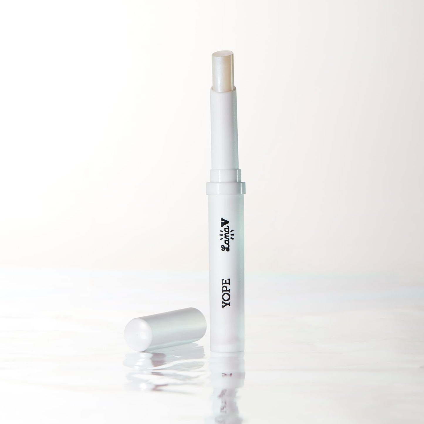 Yope YOPE Lip Balm | Nourishing | Pearly Glow | Vitamins A+E | Lana V 2,5g