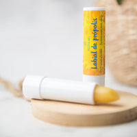 Propol-mel Pack x 3 Organic lip balm 5 g each. Lip repair that nourishes and regenerates. Moisturizing lips that prevents cracks and photoaging.