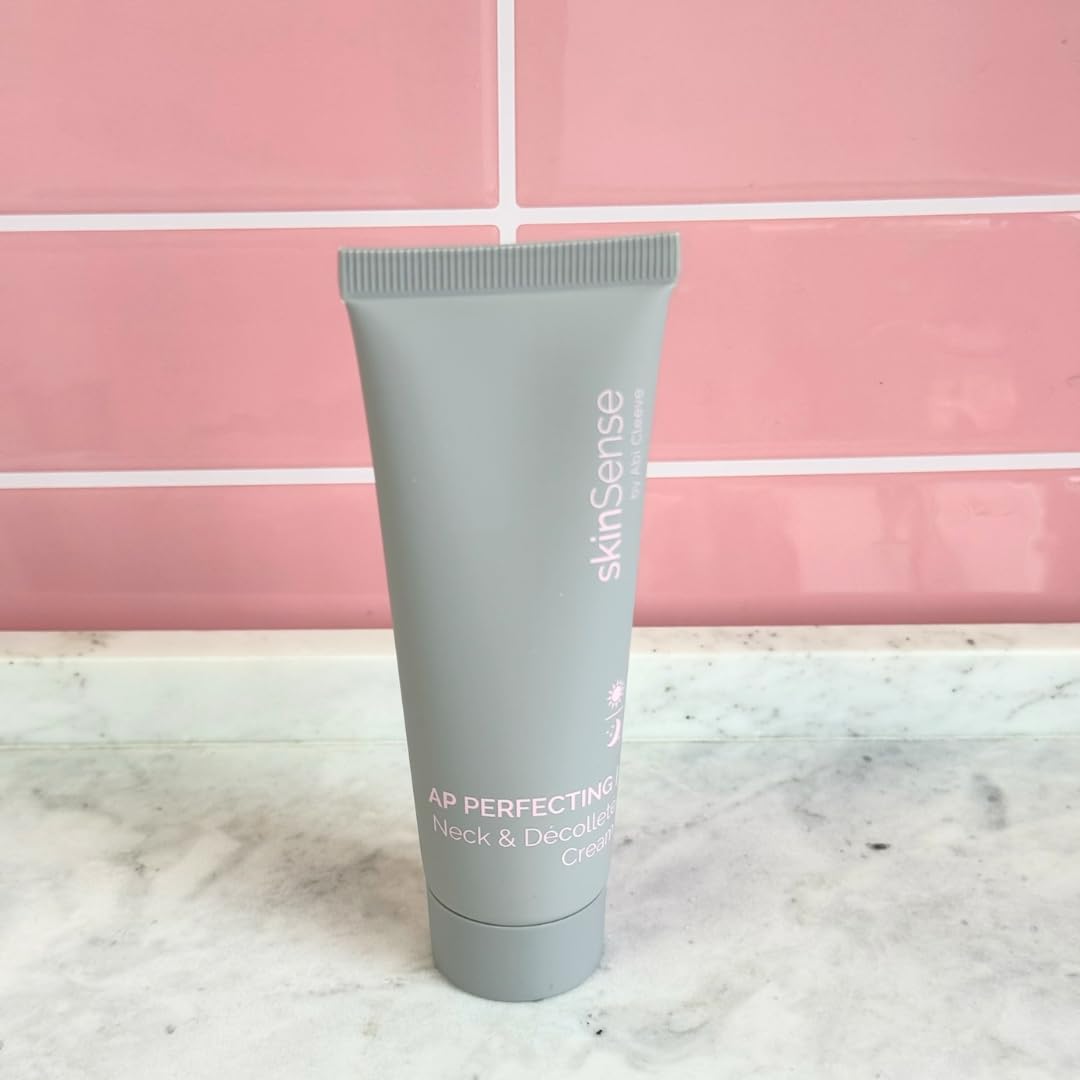 skinSense SkinSense AP Perfecting Anti-Pigmentation Neck & Décolleté 50ml, Dark Spot Remover for Neck & Décolleté, Complexion Brightening Moisturisers, Hyperpigmentation Cream, Neck Serum for discolouration