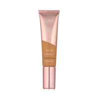 LUNA BY LISA JORDAN LUNA Silk Foundation in WARM TAN Shade - Contains Hyaluronic Acid, Vitamin C & A, Aloe Vera, and Shea Butter - Brightening Dewy Foundation Makeup - Hydrating Cream Foundation for Dry Skin