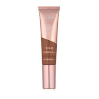 LUNA BY LISA JORDAN LUNA Silk Foundation in RICH PLUS BROWN Shade - Contains Hyaluronic Acid, Vitamin C & A, Aloe Vera, and Shea Butter - Brightening Dewy Foundation Makeup - Hydrating Cream Foundation for Dry Skin