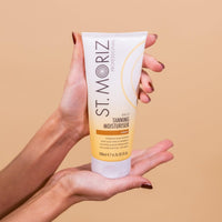 ST. MORIZ St Moriz Professional Daily Tanning Moisturiser with Aloe Vera, Vitamin E, Gradual Vegan Fake Tan, Light(200ml)