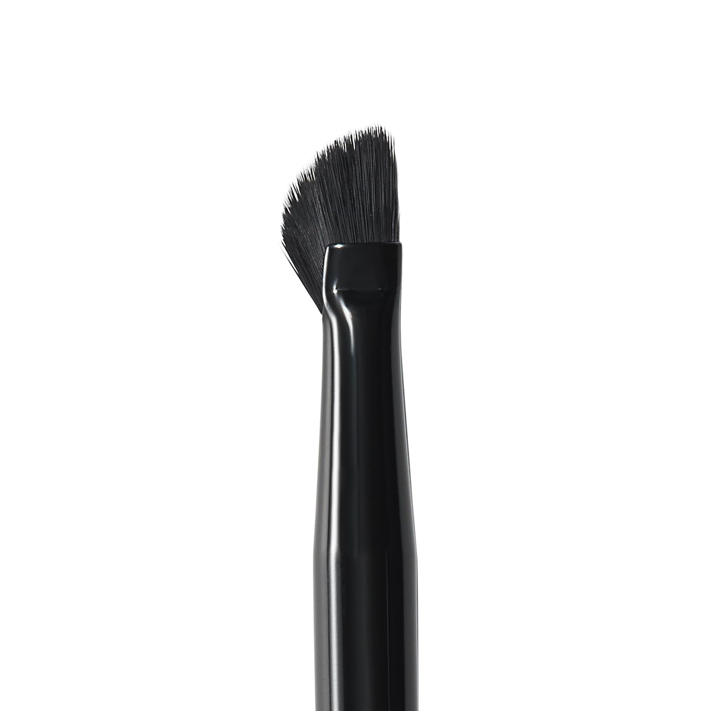e.l.f. Wing It Liner Brush, Curved Eyeliner Brush For Creating Winged Eyeliner, Easy Control Handle, Made With Synthetic, Cruelty-free Bristles