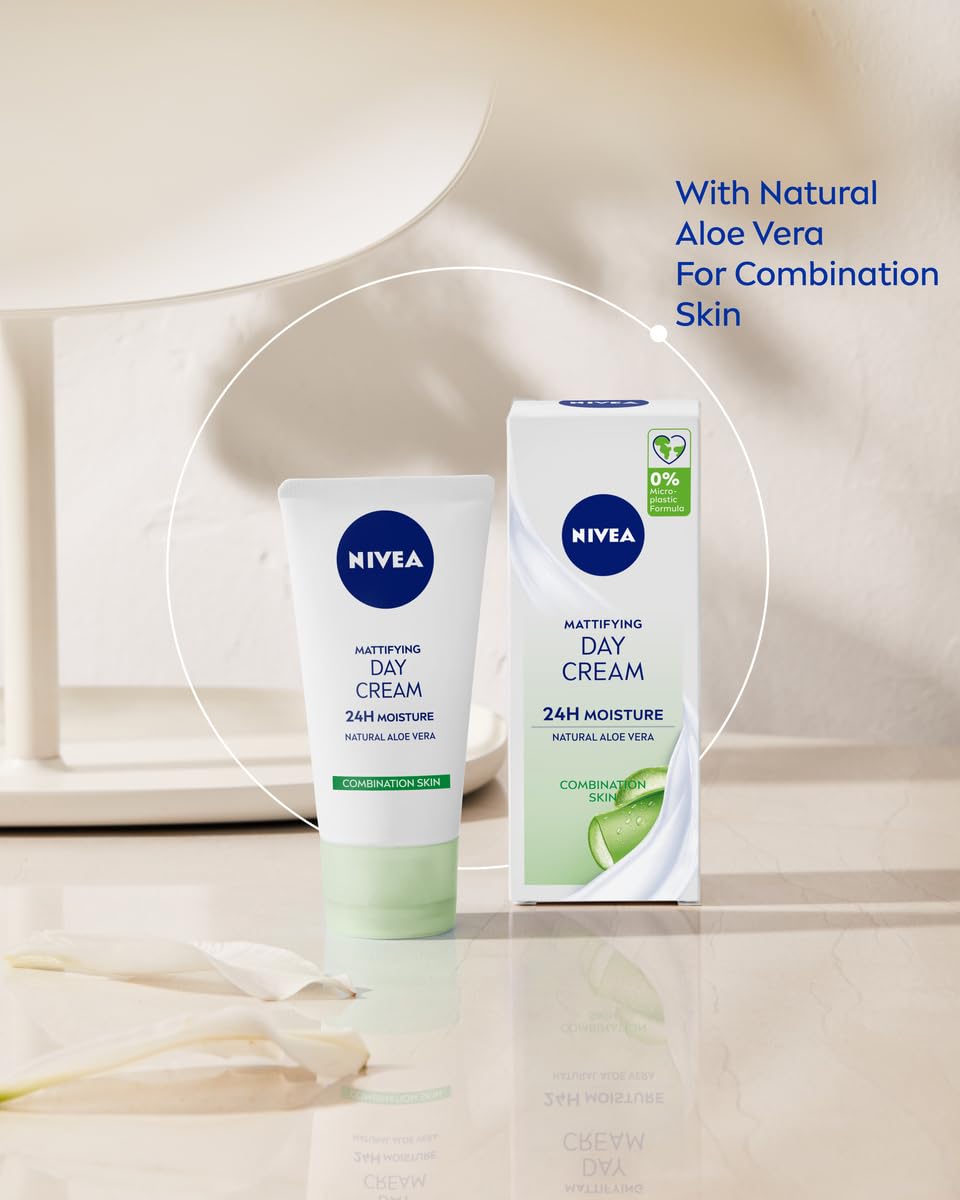 NIVEA Oil Free Moisturising Day Cream Pack of 3 (3 x 50 ml), Combination and Oily Skin Moisturiser, Mineral Infused Day Cream, Skin Care Essentials