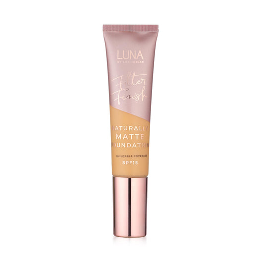 LUNA BY LISA JORDAN LUNA Matte Foundation in TAN Shade - Contains Vitamin E and SPF15 - Oil-Free Face Foundations with Golden Undertone - Suitable for Oily and Sensitive Skin
