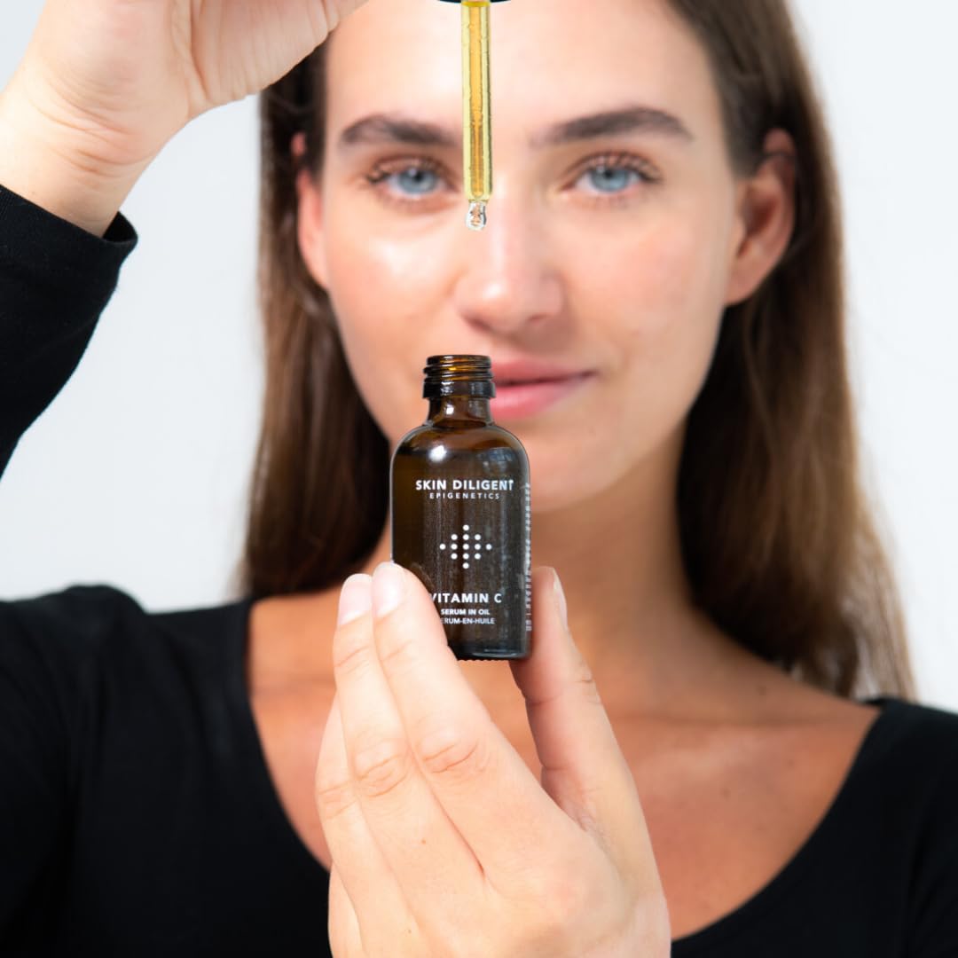 Skin Diligent - VITAMINE C SERUM-IN-OIL - Antioxidant, Brightens, Moisturisation, SPF booster