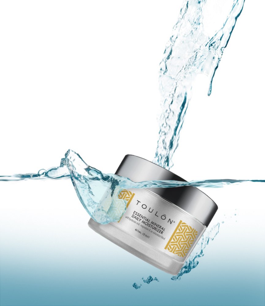 TOULON Anti - Ageing Cream - Best Daily Face Cream Moisturiser - Hyaluronic Acid Cream for Face with Magnesium, Natural Minerals & Antioxidants to Fight Free Radical Damage And Reduce Wrinkles.